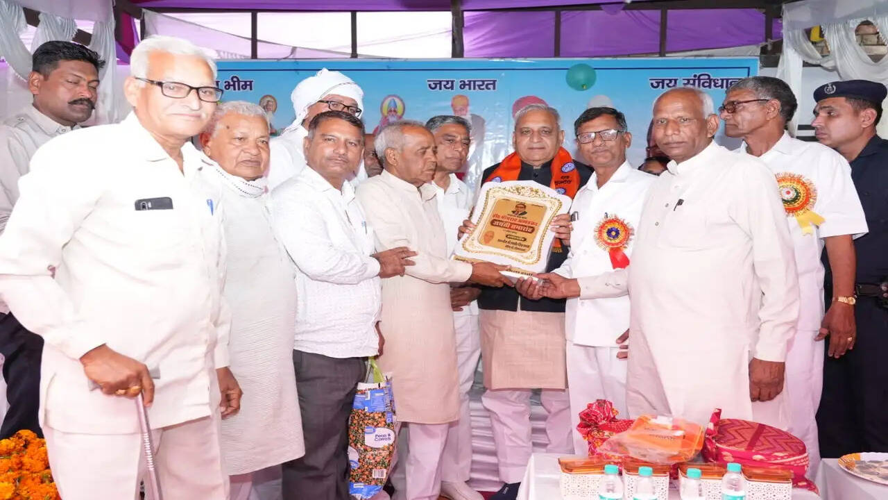 कैबिनेट मंत्री ने गांव खरड़ अलीपुर में बाबा साहेब डॉ भीमराव अंबेडकर की भव्य प्रतिमा का किया अनावरण