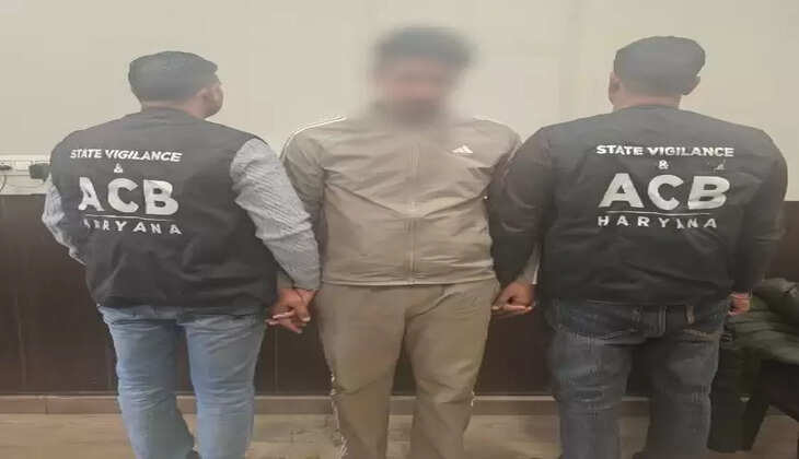 हरियाणा पुलिस का सब इंस्पेक्टर रिश्वत लेते गिरफ्तार