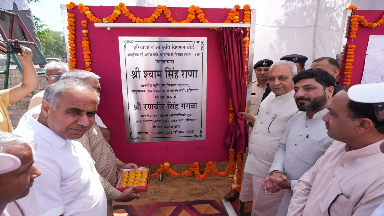 &nbsp;कैबिनेट मंत्री ने बरवाला में करोड़ों रूपये की विकास परियोजनाओं का किया लोकार्पण