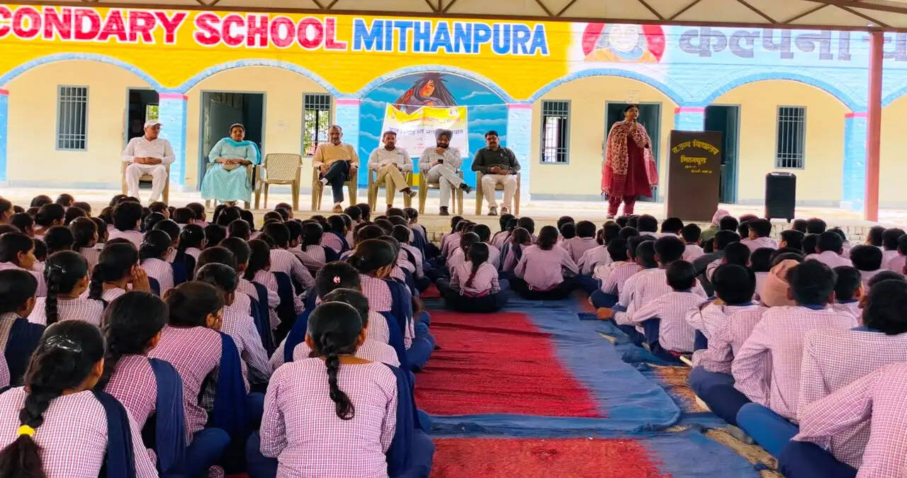 &nbsp;विद्यार्थियों को पॉक्सो अधिनियम तथा साइबर क्राइम से बचाव पर किया जागरूक