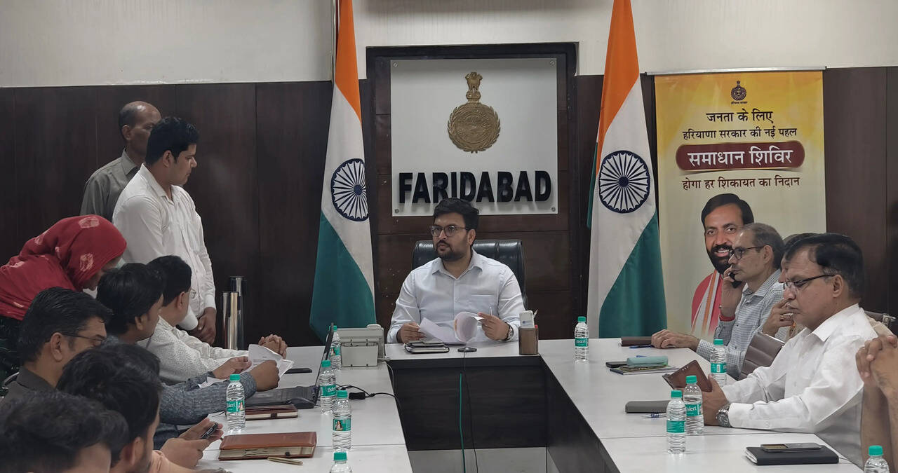 समाधान शिविर में 11 शिकायतें प्राप्त, विभिन्न विभागों से जुड़े मामलों के समाधान के लिए अधिकारियों को दिए गए निर्देश