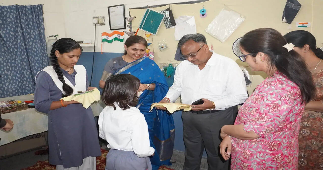 Challenges in Hearing and Speech, Not in the Flight of Dreams: Commission Member Kuldip Jain Visits Welfare Centre to Review Students&rsquo; Rights