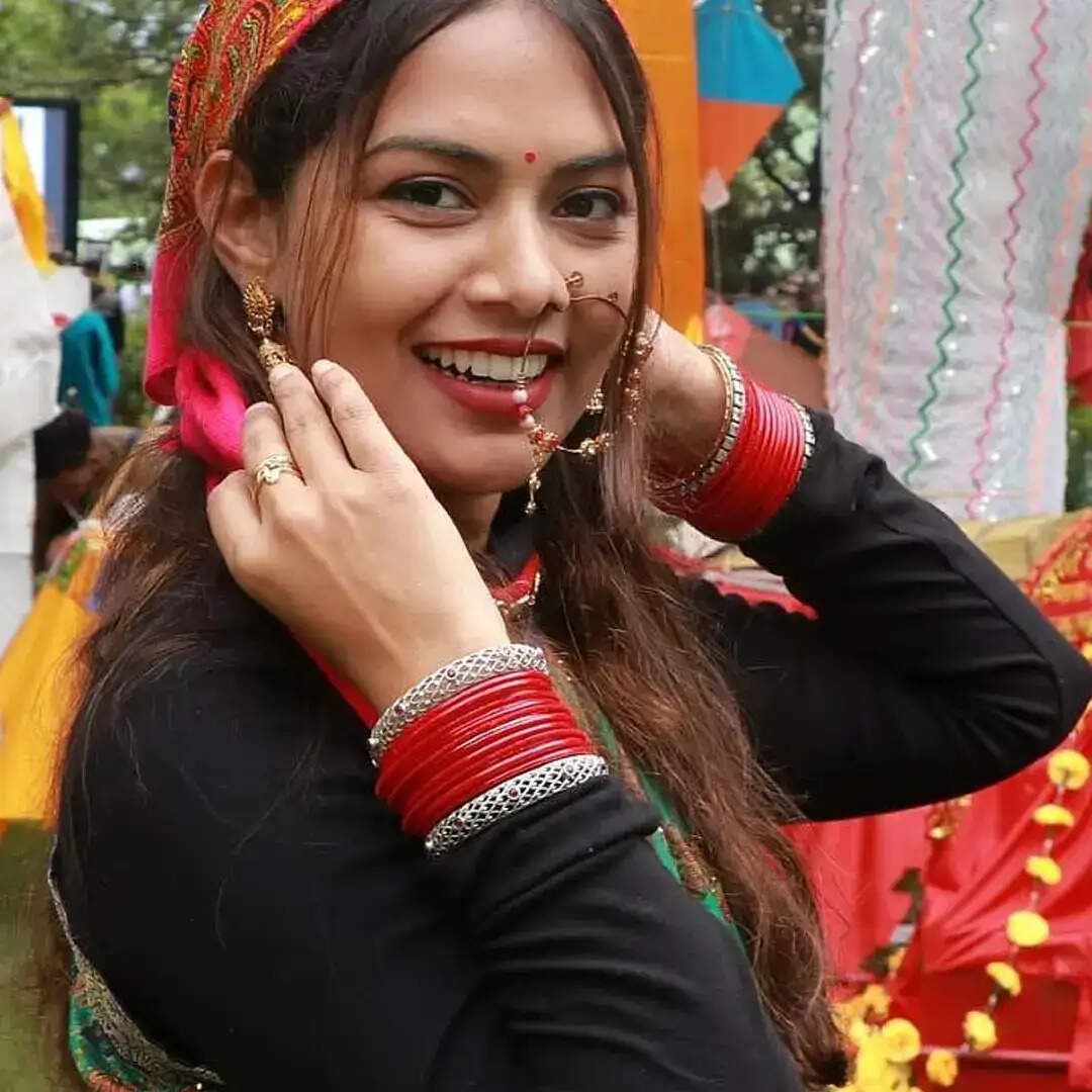 ias mudra gairola