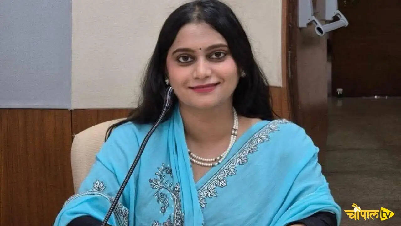 &nbsp;हरियाणा सरकार ने प्रशासनिक फेरबदल करते हुए 63 आईएएस और एचसीएस अधिकारियों के तबादले और नई नियुक्तियों के आदेश जारी किए हैं।