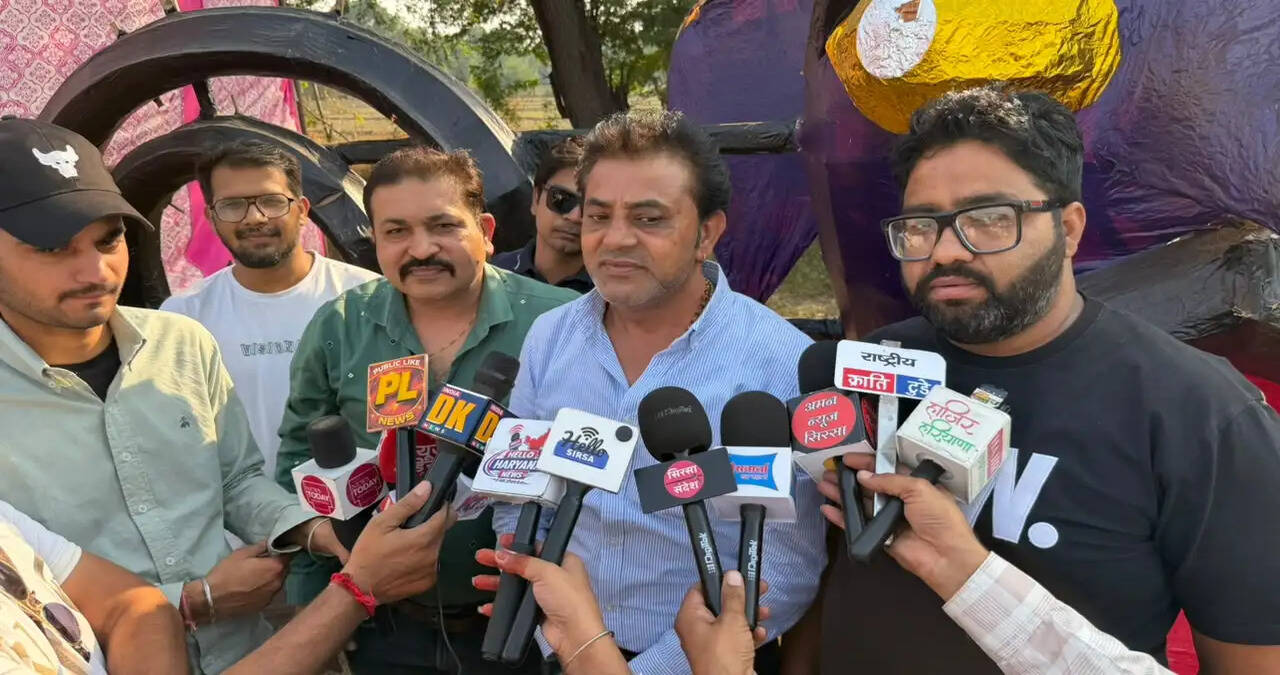 &nbsp;श्री विष्णु क्लब द्वारा दशहरा की तैयारियां पूर्ण, 80 फुट की होंगी रावण की मूछें, पूर्व गृह राज्यमंत्री गोपाल कांडा करेंगे रावण दहन