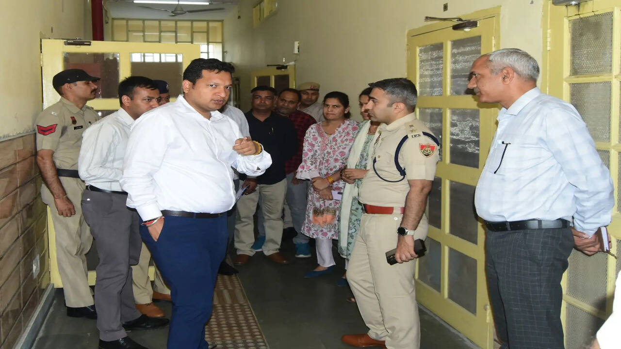 शांतिपूर्ण ढंग से सम्पन्न हुआ सांपला नगर पालिका का चुनाव:- उपायुक्त सचिन गुप्ता