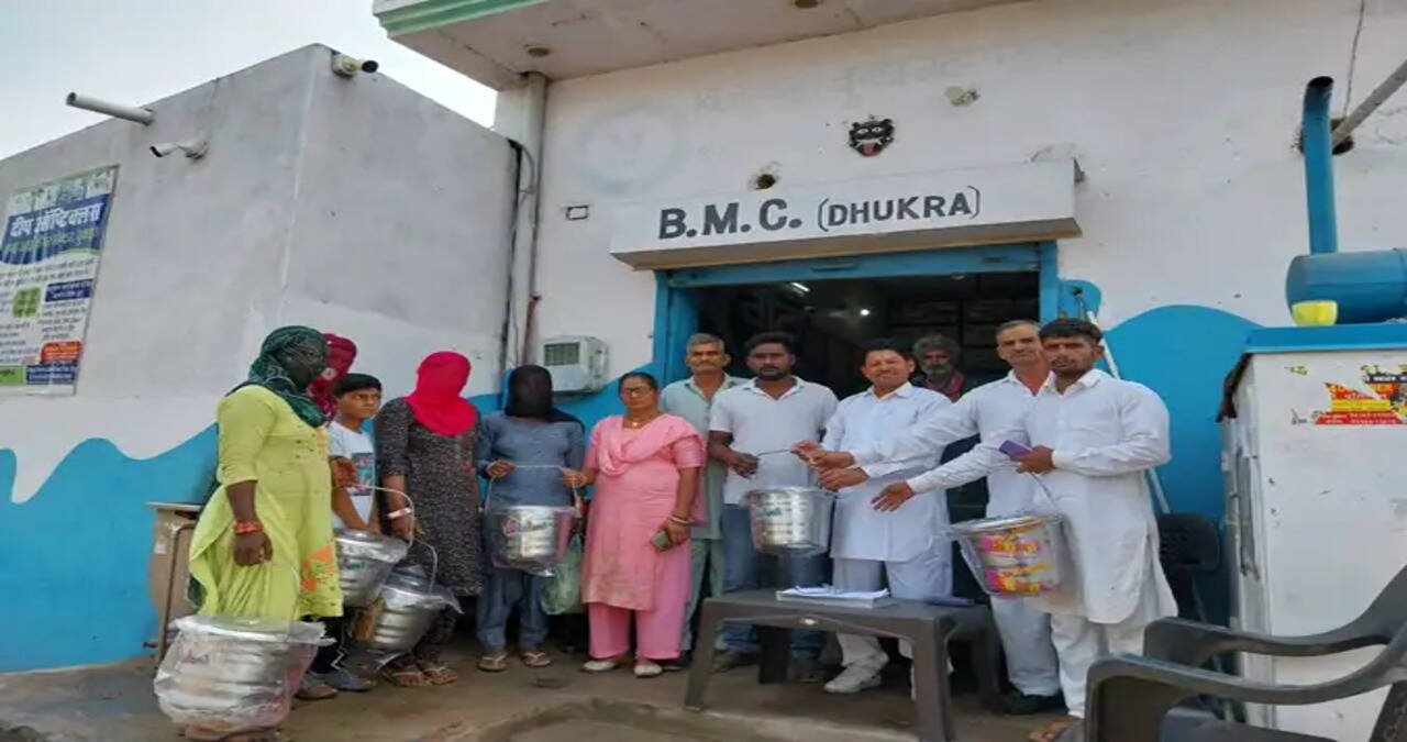 ढुकड़ा दूध सहकारी समिति बनी सहकारिता और महिला सशक्तिकरण की पहचान