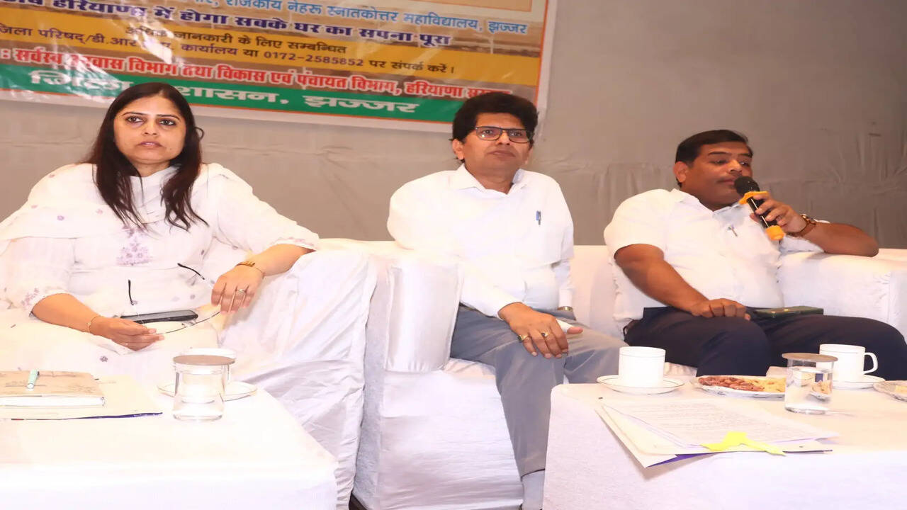 बेरी समाधान शिविर बना शिकायतों के निदान का केंद्र