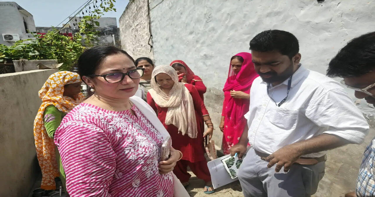 &nbsp;कटाई के बाद फसल अवशेष जलाना कानूनन अपराध : जिलाधीश
