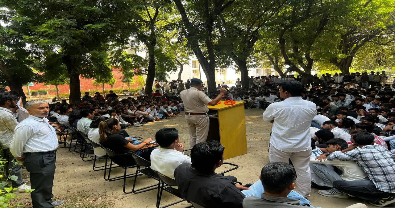 आईटीआई हिसार में मतदाता जागरूकता और नशा मुक्ति अभियान कार्यक्रम आयोजित