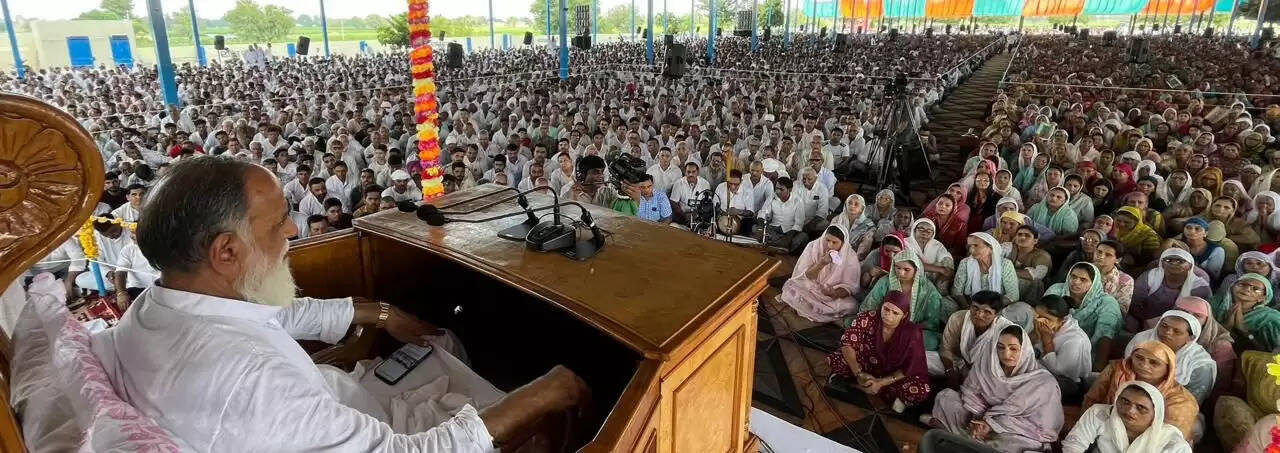 Thousands of people reached the satsang of Satguru Kanwar Saheb Ji Maharaj, these words of Maharaj Ji can bring a big change in your life