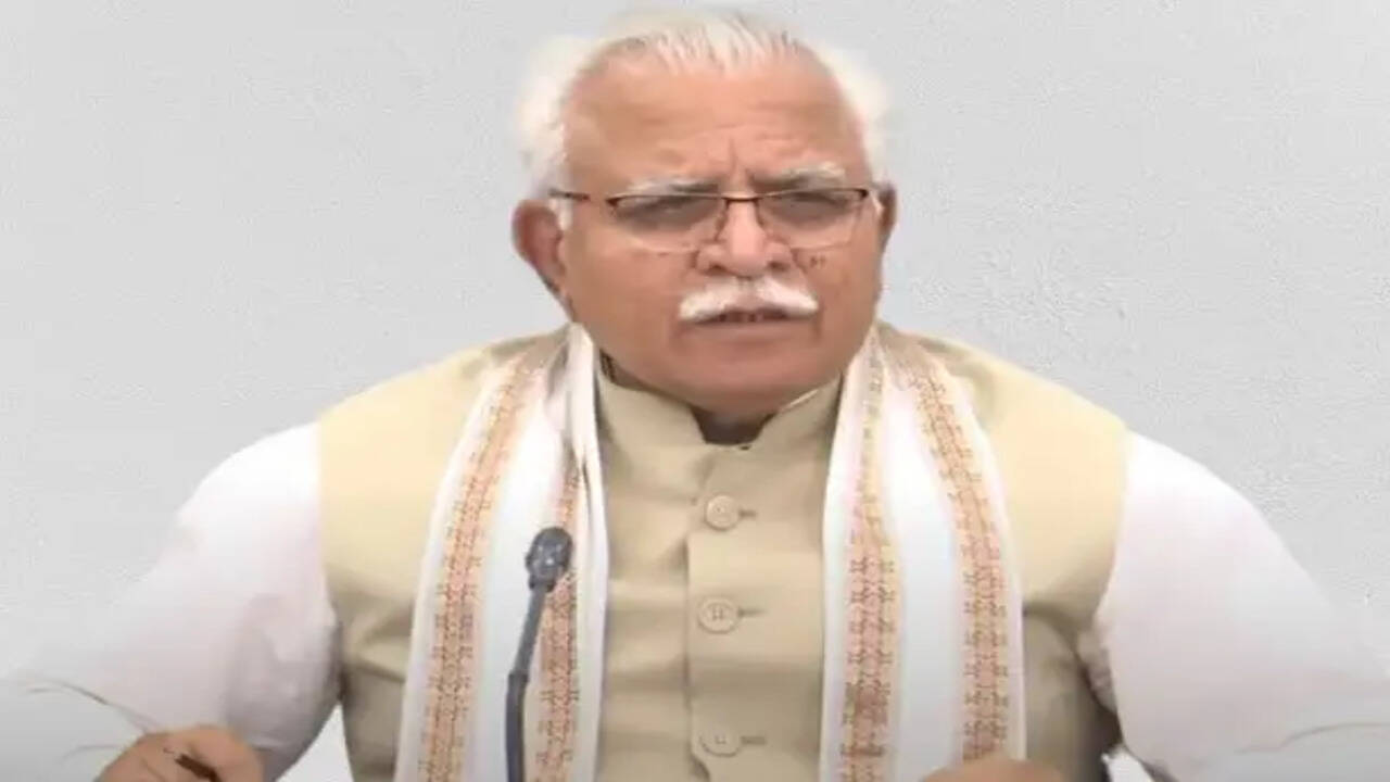 केंद्रीय मंत्री मनोहर लाल के जीवन पर आधारित सांग का भव्य आयोजन, ओएसडी गजेंद्र फौगाट समेत संतजन पहुंचे