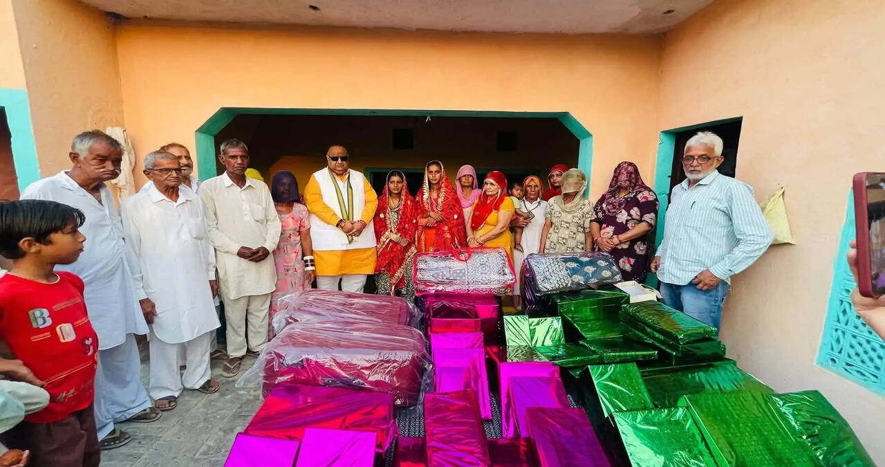 &nbsp;ताज़िया खेड़ा में हारे का सहारा ट्रस्ट ने भरा 96वां भात