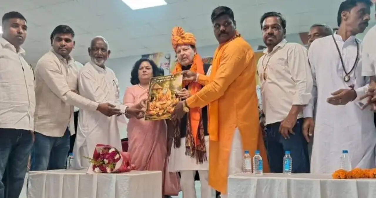 भगवान वाल्मीकि के आदर्शों पर चलकर ही बनेगा समरस और सशक्त समाज : डॉ. अरविंद शर्मा   
