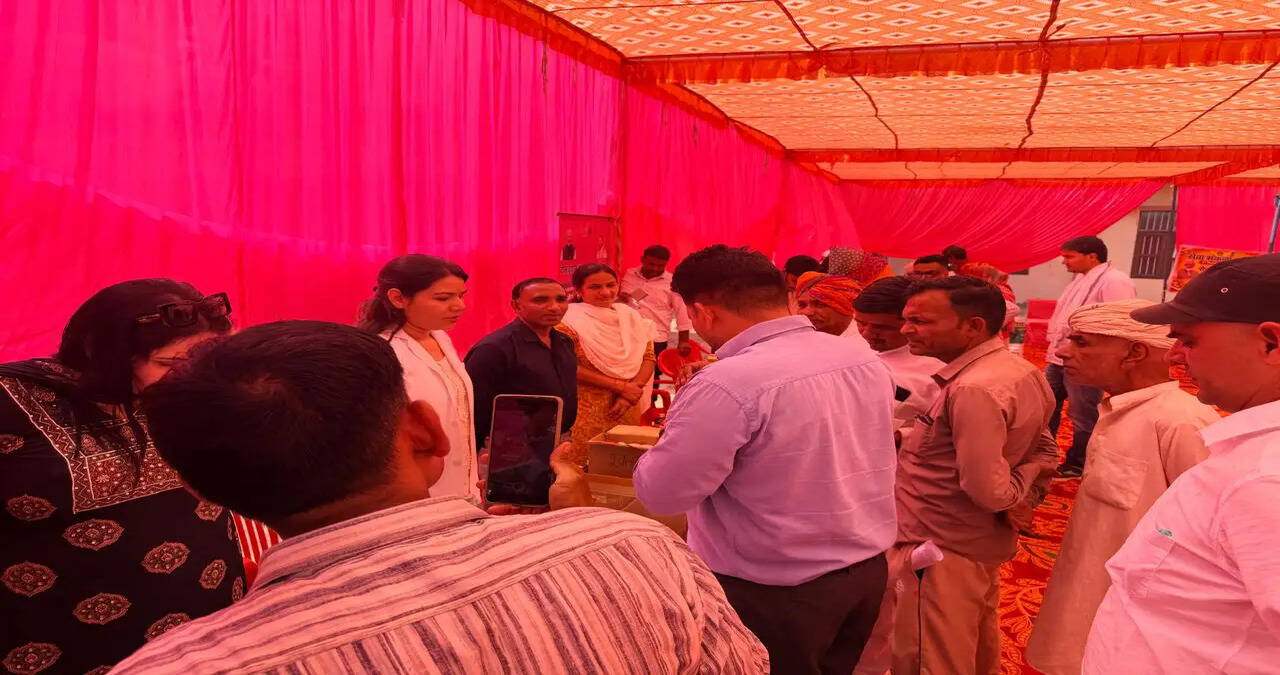 &nbsp;सेवा सेतु कैंप से ग्रामीणों को मिल रही सरकारी योजनाओं की जानकारी