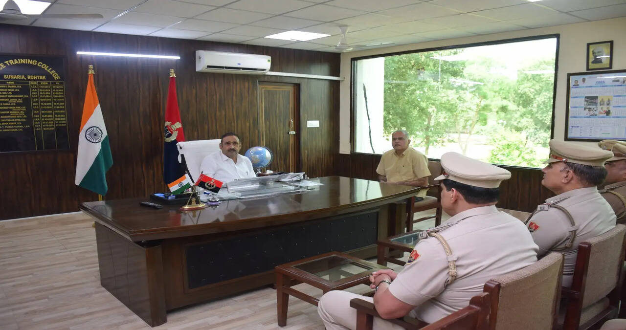 पीटीसी सुनारिया में आगामी लोअर स्कूल कोर्स के संबंध में आईजीपी श्री अशोक कुमार ने ली बैठक&nbsp;