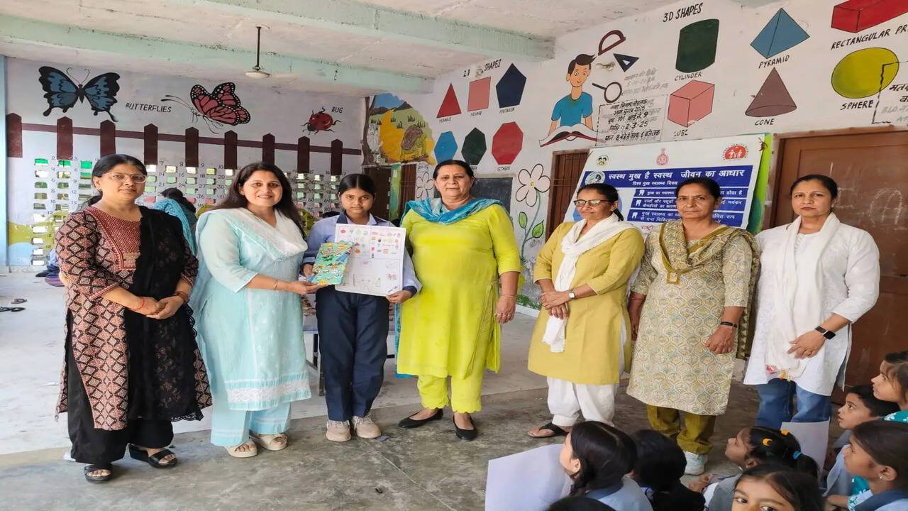 पोस्टर मेकिंग प्रतियोगिता के माध्यम से बच्चों को दिया गया दंत स्वास्थ्य का संदेश&nbsp;