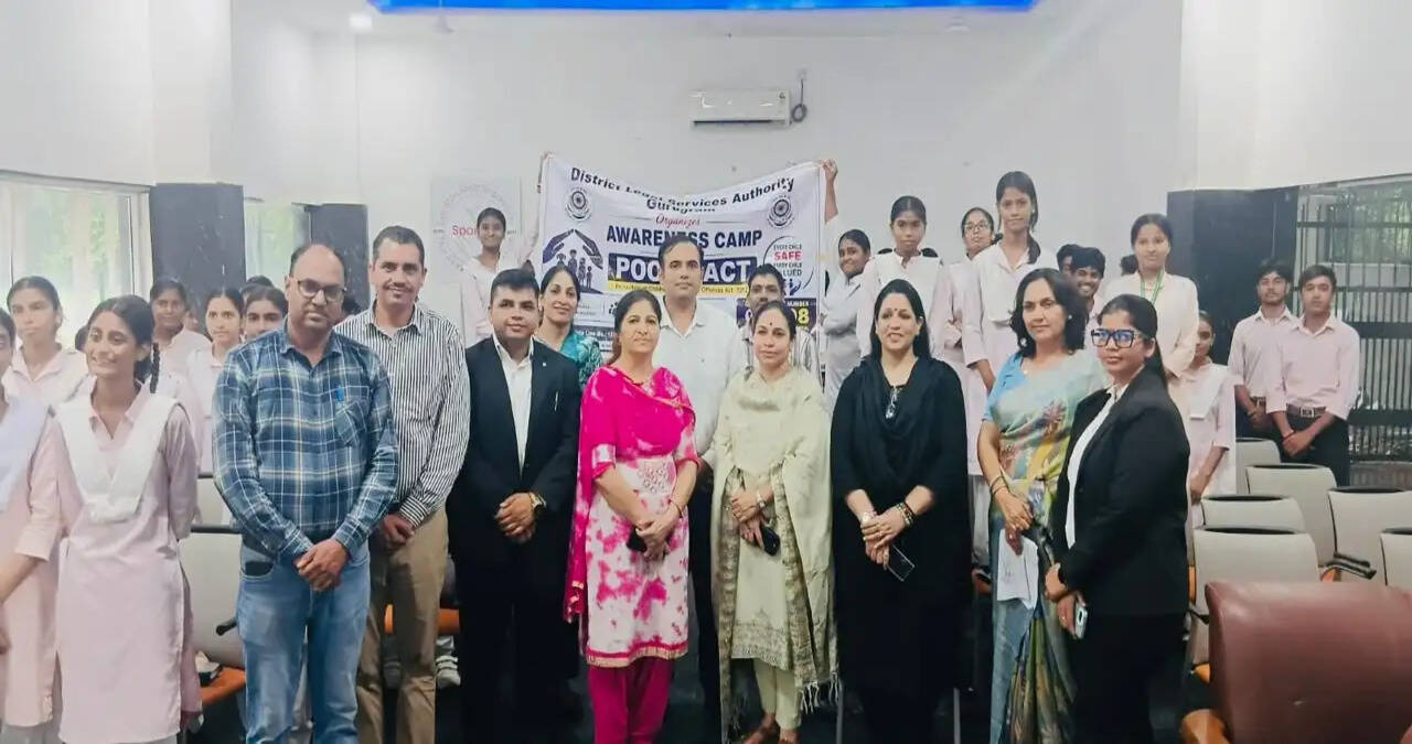 डीएलएसए ने पॉक्सो अधिनियम और नशे के दुष्प्रभावों को लेकर विद्यार्थियों को किया जागरूक