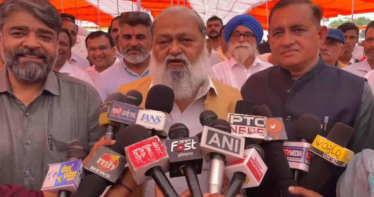 प्रधानमंत्री मोदी के 25 वर्ष के सार्वजनिक जीवन को समर्पित है सेवा संकल्प अभियान- मंत्री अनिल विज