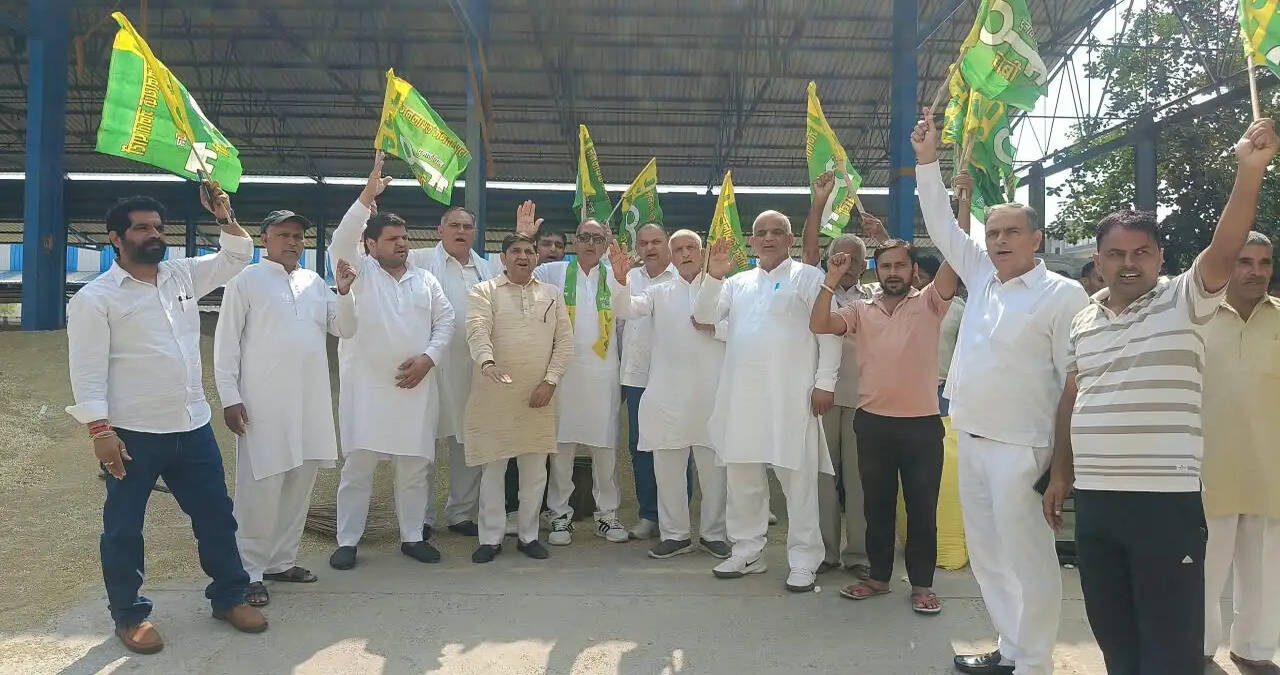  48 घंटे में किसानों के खातों में पैसा देने का वादा करने वाली भाजपा सरकार से फसल तक नहीं खरीदी जा रही...जजपा