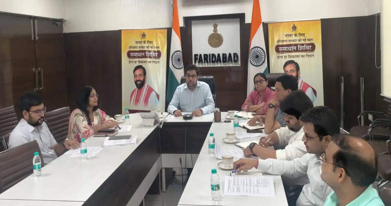 हर पात्र नागरिक का नाम मतदाता सूची में शामिल करना प्रशासन की प्राथमिकता : उपायुक्त आयुष सिन्हा