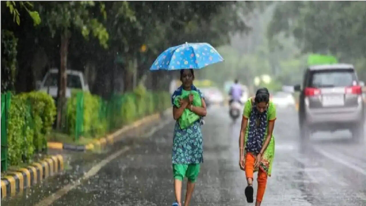 Aaj Ka Mousam 4 May : देश के 19 राज्यों में आज बारिश की चेतावनी! देखें नया मौसम पूर्वानुमान&nbsp;