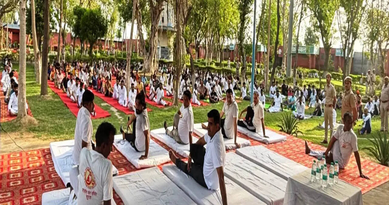&nbsp;&nbsp;जिला जेल भिवानी में मनाया गया अंतर्राष्ट्रीय योग दिवस