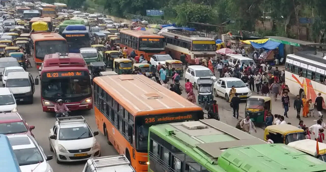 पुराने डीजल व पेट्रोल वाहनों को स्क्रैप करवाएं , प्रदूषण कम करने में सहयोग करें