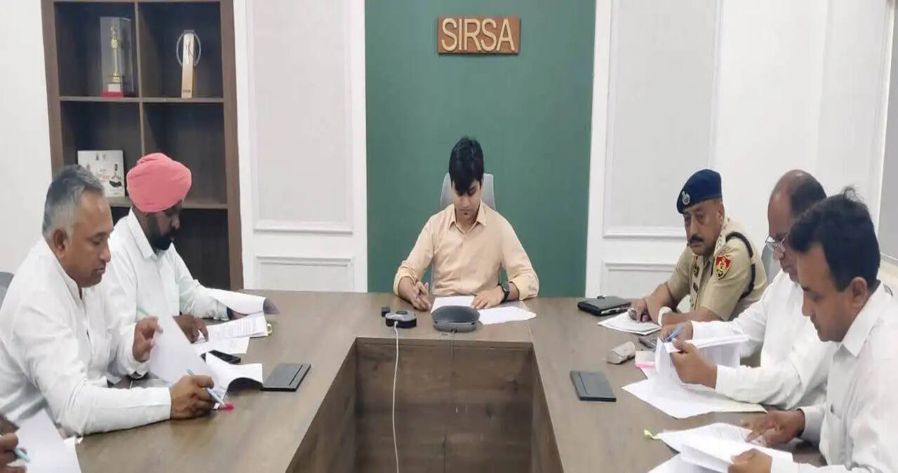 एससी-एसटी एक्ट के तहत दर्ज मामलों की जांच में लाएं तेजी : अतिरिक्त उपायुक्त अर्पित संगल