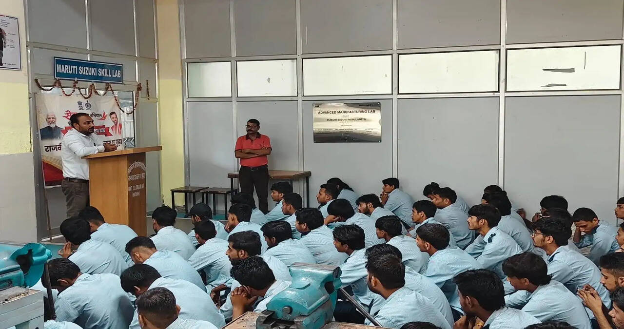 &nbsp;आईटीआई गुढ़ा में गूंजा &lsquo;वोकल फॉर लोकल&rsquo; का संदेश