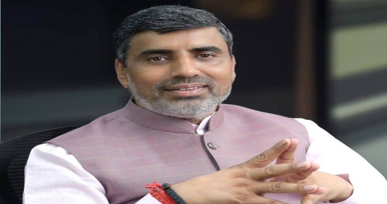 प्रदेश के&nbsp;118&nbsp;राजकीय स्कूलों के बेहतरीन भवन बनाए जाएंगे-शिक्षा मंत्री&nbsp;महीपाल&nbsp;ढांडा