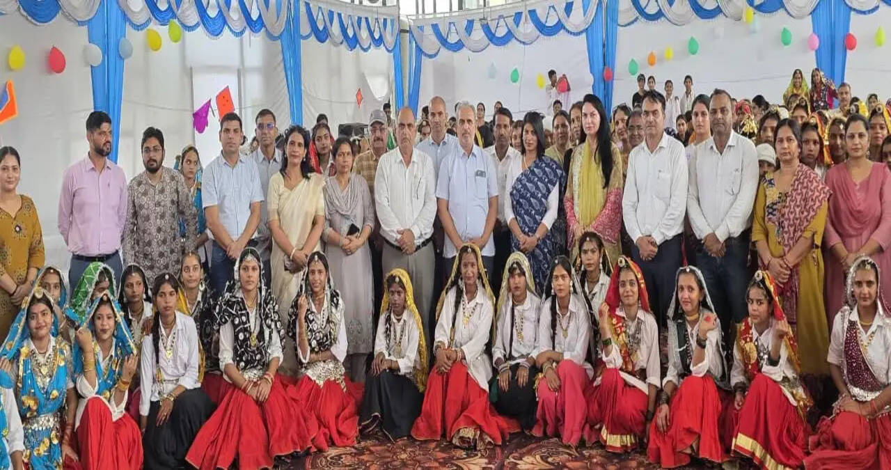 हरियाणवी लोक संस्कृति के रंगों से सराबोर हुआ जिला स्तरीय सांस्कृतिक महोत्सव : डीसी