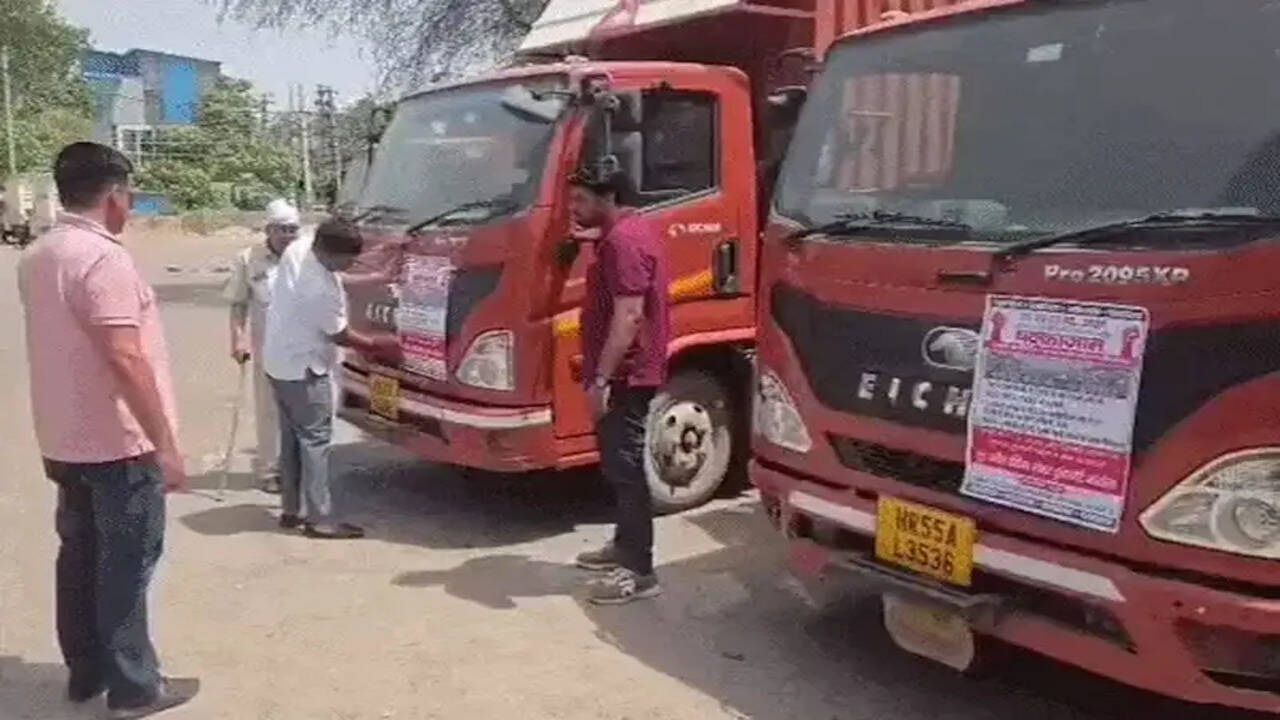 &nbsp;ग्रीन टैक्स के विरोध में गुरुग्राम सहित दिल्ली-NCR में ट्रांसपोर्टरों की हड़ताल
