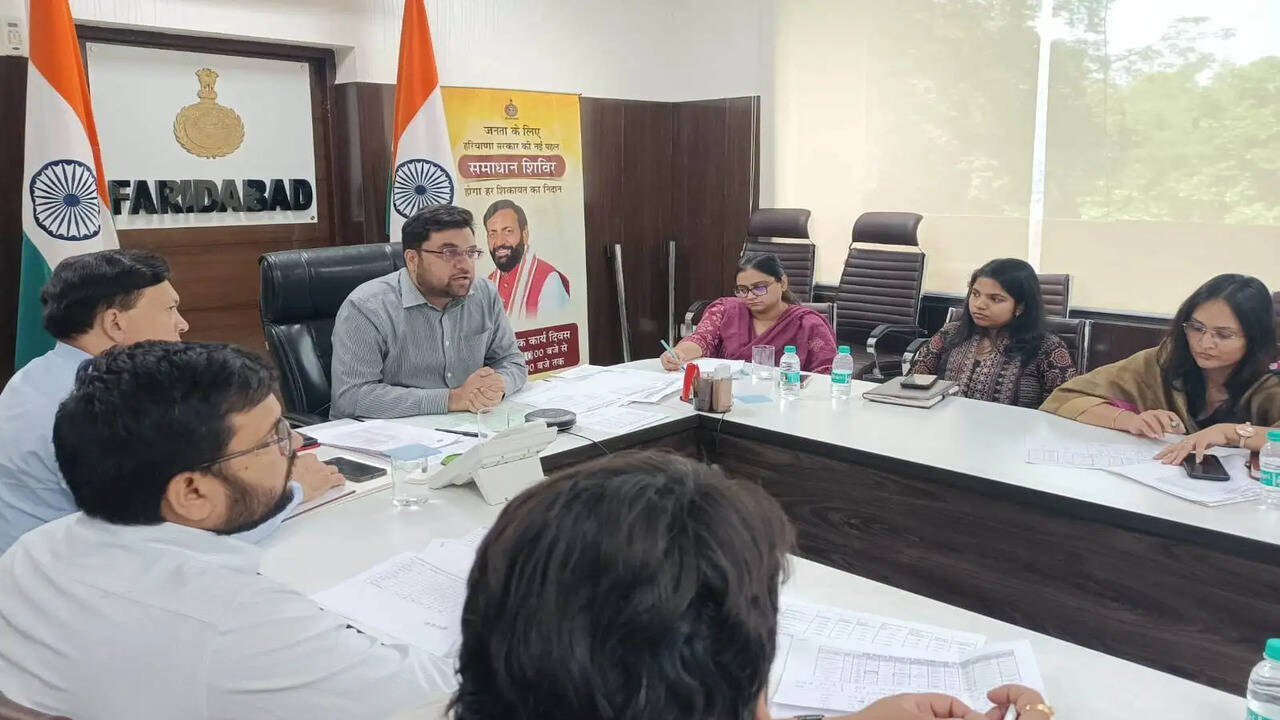 मतदाता पुनरीक्षण कार्य में तेजी लाने के निर्देश, भारत निर्वाचन आयोग के उप निर्वाचन आयुक्त तथा मुख्य निर्वाचन अधिकारी हरियाणा ने की समीक्षा