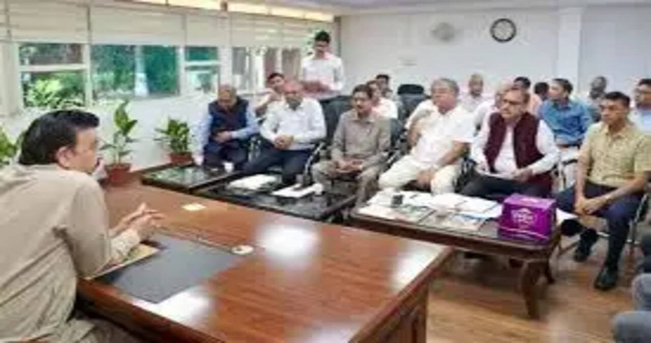 &nbsp;औद्योगिक पॉलीथिन के विकल्पों पर काम करें उद्यमी, प्रदूषण कम करने में दें योगदान : राव नरबीर सिंह