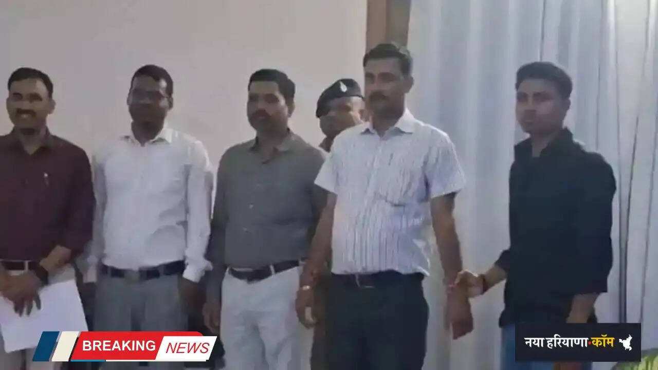 ₹50,000 रिश्वत लेते रंगे हाथ गिरफ्तार खनन विभाग का कर्मचारी सस्पेंड, विभाग के आदेश पर बड़ी कार्रवाई