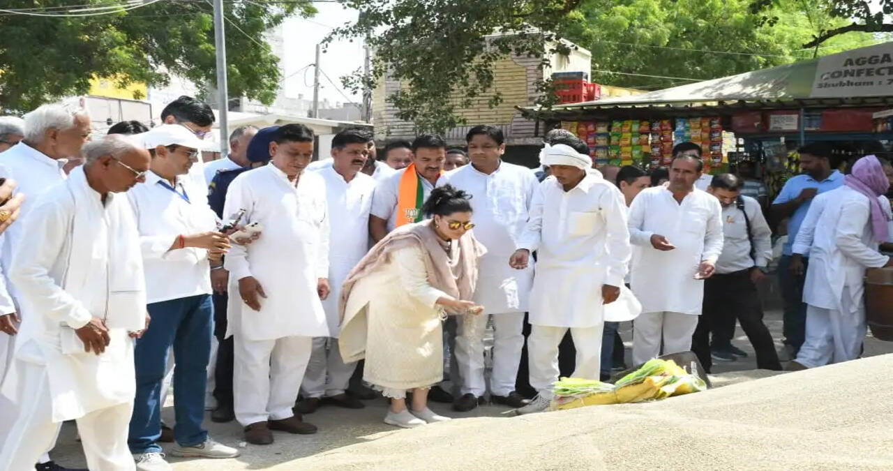 &nbsp;मंडी में गेट पास से लेकर फसल भुगतान तक किसानों को न हो परेशानी: सिंचाई मंत्री श्रुति चौधरी