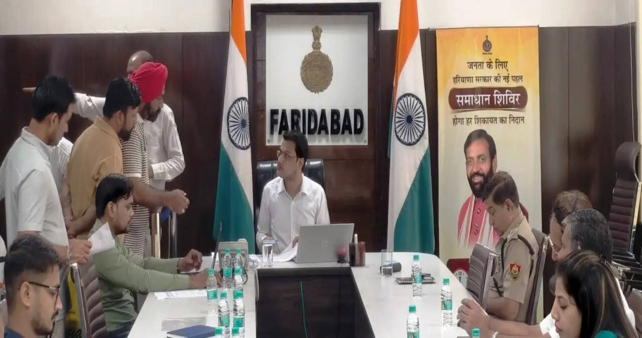 समाधान शिविरों में बढ़ रही नागरिकों की भागीदारी, सरकार और प्रशासन पर भरोसे का प्रतीक : एसडीएम हनी बंसल