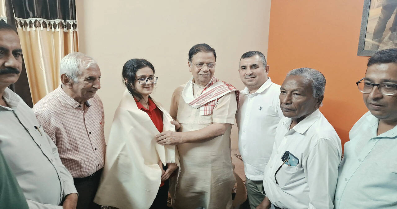 छवि सरदाना को पूर्व मंत्री डॉ. कमल गुप्ता ने दिया आशीर्वाद