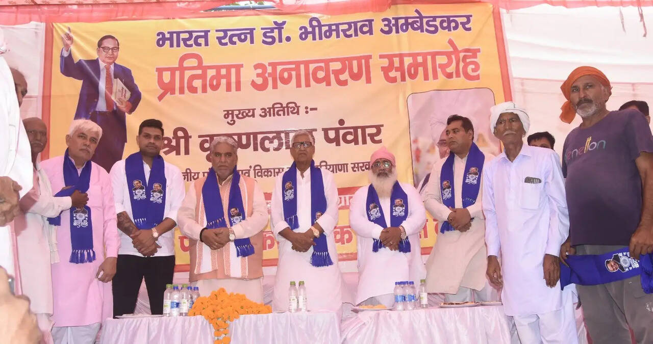 &nbsp;बाबा साहब के आदर्शों पर चलकर विकसित भारत के निर्माण का संकल्प लें :- &nbsp;विकास एवं पंचायत मंत्री कृष्ण लाल पंवार