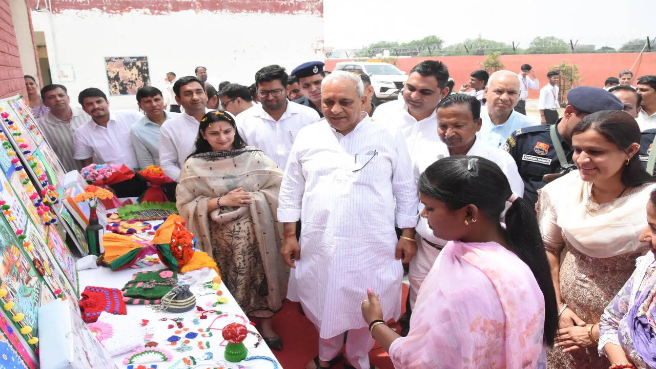 श्रवण एवं वाणी निशक्त जन कल्याण केंद्र में नवीन शैक्षणिक सत्र के शुभारंभ पर यज्ञ-हवन समारोह आयोजित