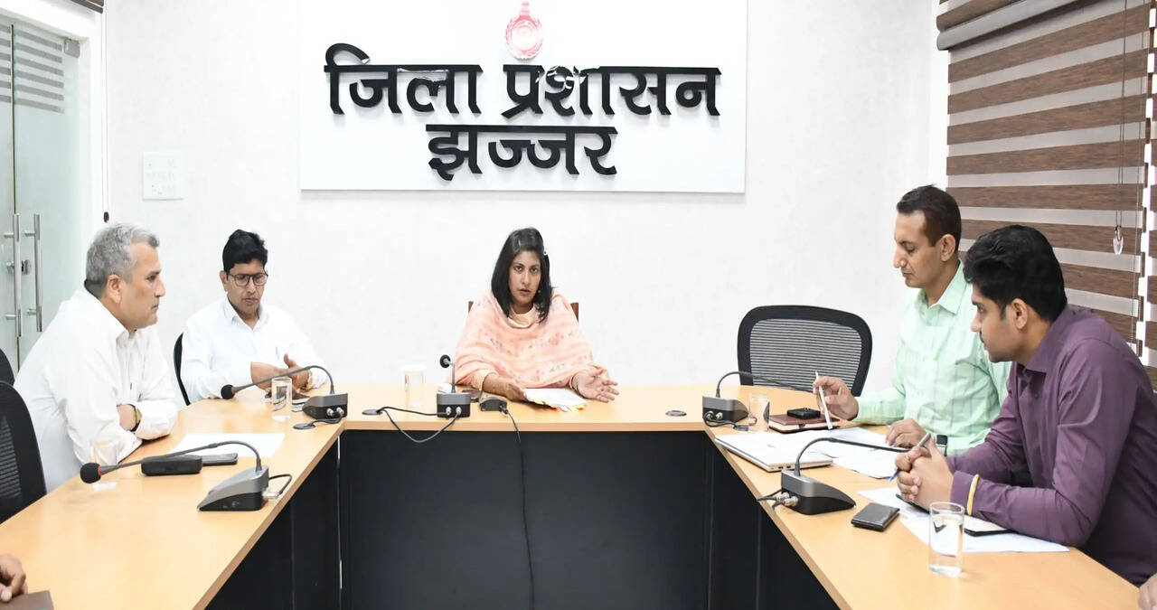 वायु प्रदूषण के साथ ही जल प्रदूषण नियंत्रण भी बेहद जरूरी : डीसी
