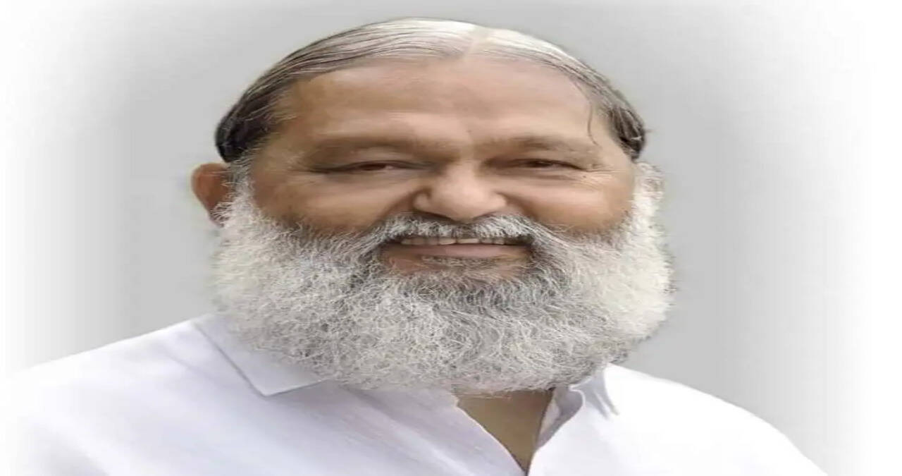 *13 एकड़ में बनेगा आईडीटीआर, हर वर्ष हजारों प्रशिक्षित चालक होंगे तैयार - अनिल विज,&nbsp;हाईटेक प्रशिक्षण, आधुनिक सिम्युलेटर और रोजगारोन्मुखी व्यवस्था से सशक्त होगा परिवहन क्षेत्र - विज*