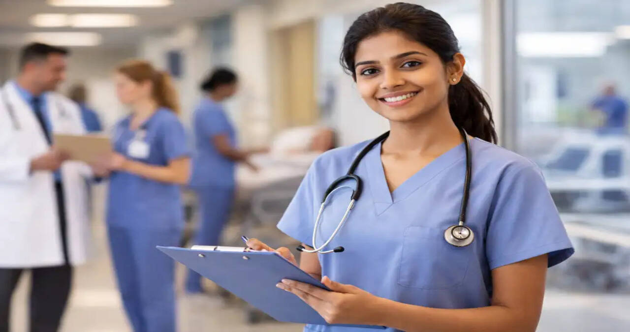 चिकित्सा एवं स्वास्थ्य विभाग में&nbsp;7,903&nbsp;चतुर्थ श्रेणी कर्मचारियों के पदस्थापन आदेश जारी, लगभग&nbsp;5,000&nbsp;कार्मिकों को मिला गृह जिला, 1,630&nbsp;को नजदीकी जिला