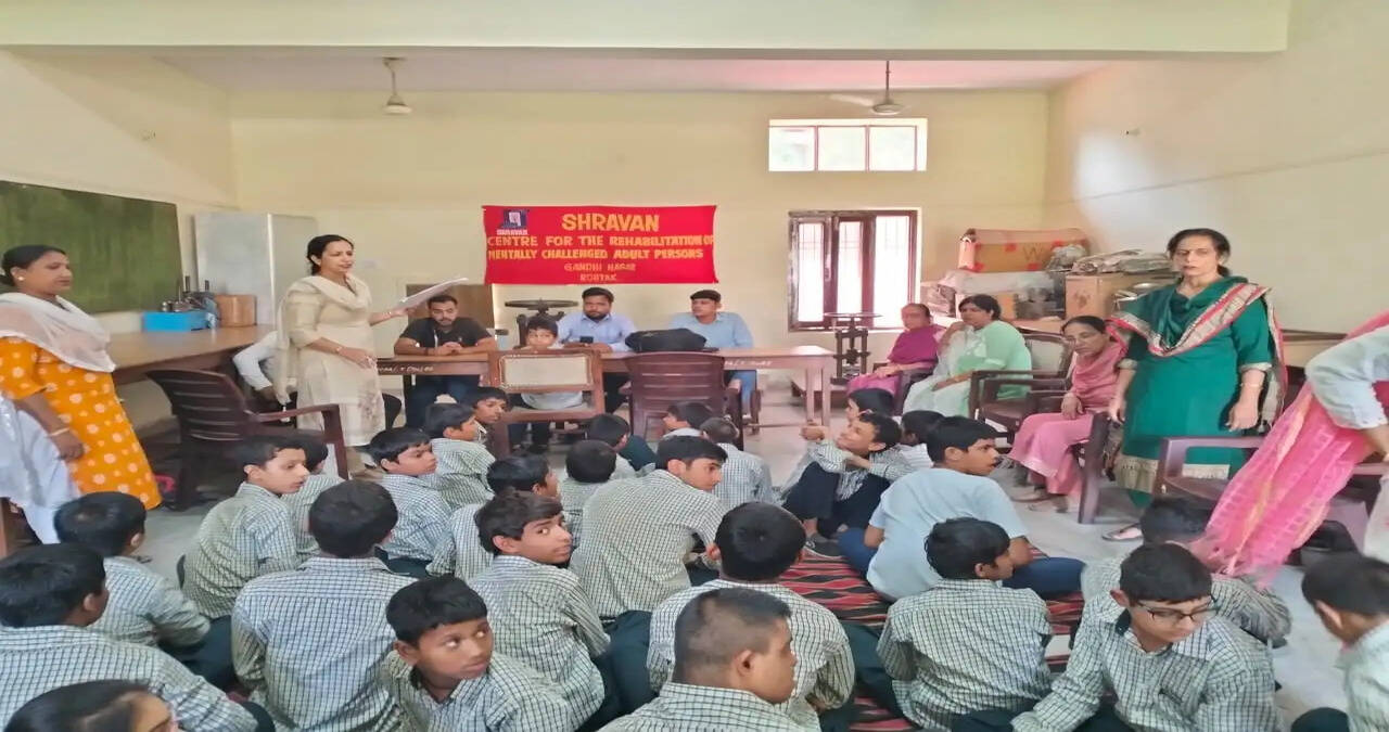 &nbsp;सेवा संकल्प अभियान के तहत दिव्यांग विद्यार्थियों एवं वरिष्ठ नागरिकों के लिए विशेष कैंप आयोजित