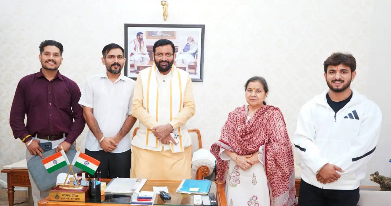 Hisar News: मुख्यमंत्री के सकारात्मक आश्वासन के बाद पार्ट-टू एवं हारट्रोन कर्मचारियों ने 11 अगस्त का प्रस्तावित प्रदर्शन किया स्थगित