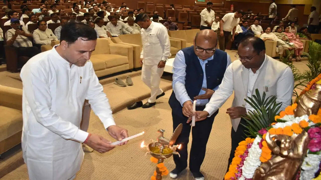 जे.सी. बोस विश्वविद्यालय में &ldquo;ग्राम पंचायत छात्रवृत्ति योजना&rdquo; का शुभारंभ