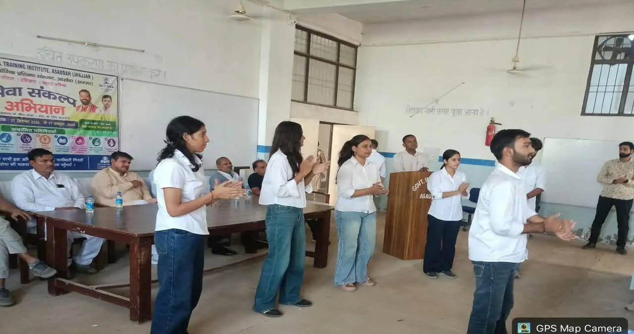 विकसित भारत के सपने को पूरा करने के लक्ष्य में कदमताल करें युवा : दिनेश कौशिक