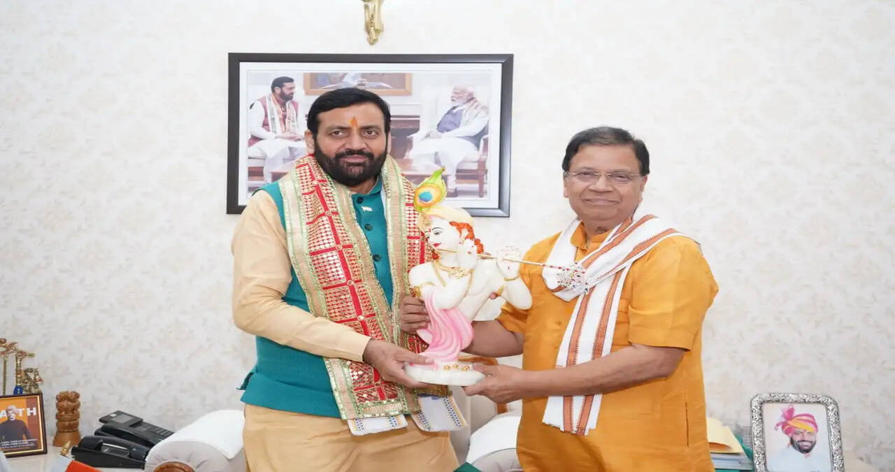 महाराजा अग्रसैन ग्लोबल सिटी परियोजना को शीघ्र साकार करने का मुख्यमंत्री से किया आग्रह, डॉ. कमल गुप्ता ने रखीं हिसार शहर के विकास की 13 प्रमुख मांगें