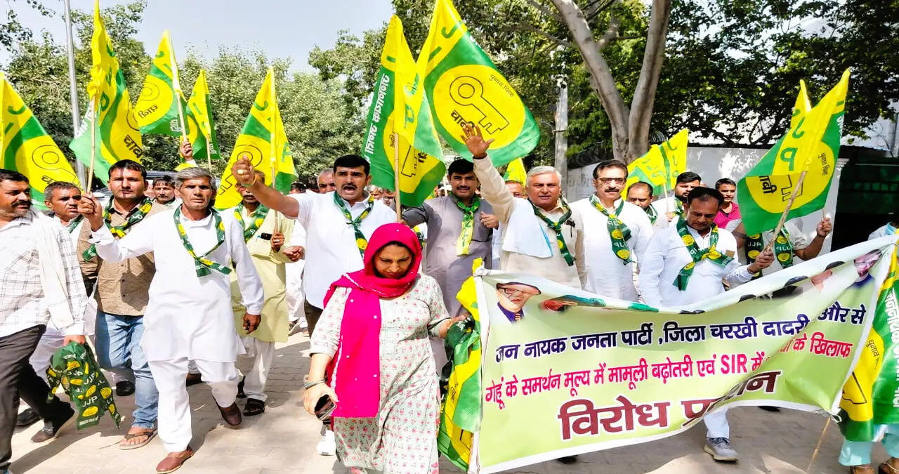 एसआईआर और गेहूं की एमएसपी में नामात्र बढ़ोतरी के खिलाफ सड़कों पर उतरी जेजेपी